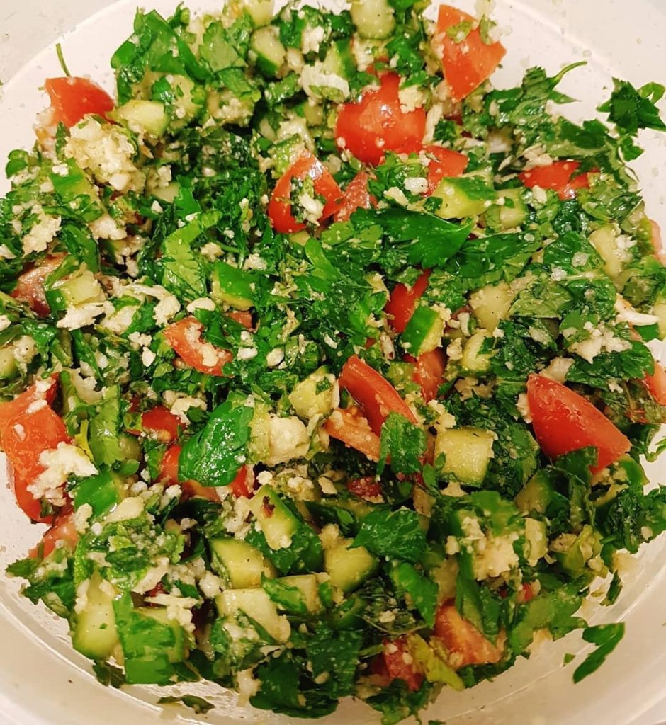 <p>
  <img decoding=