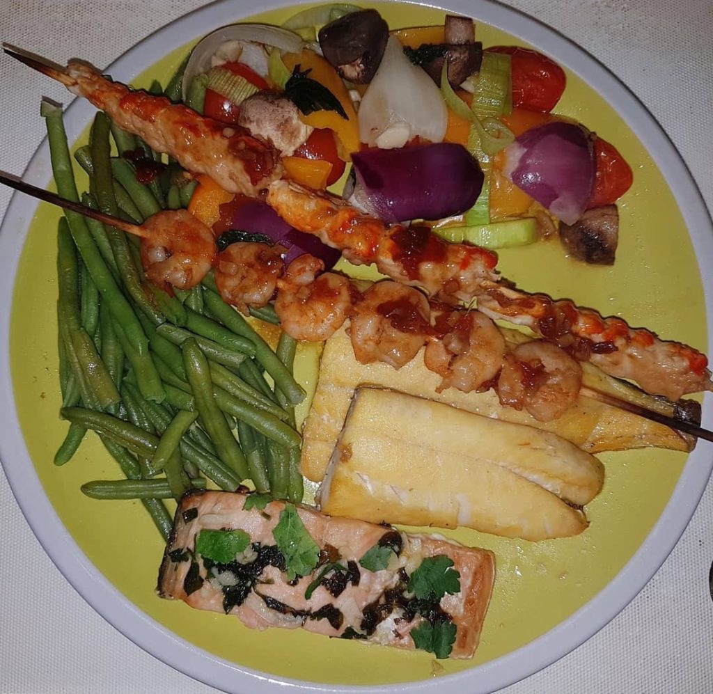 [<p>
  <img decoding=