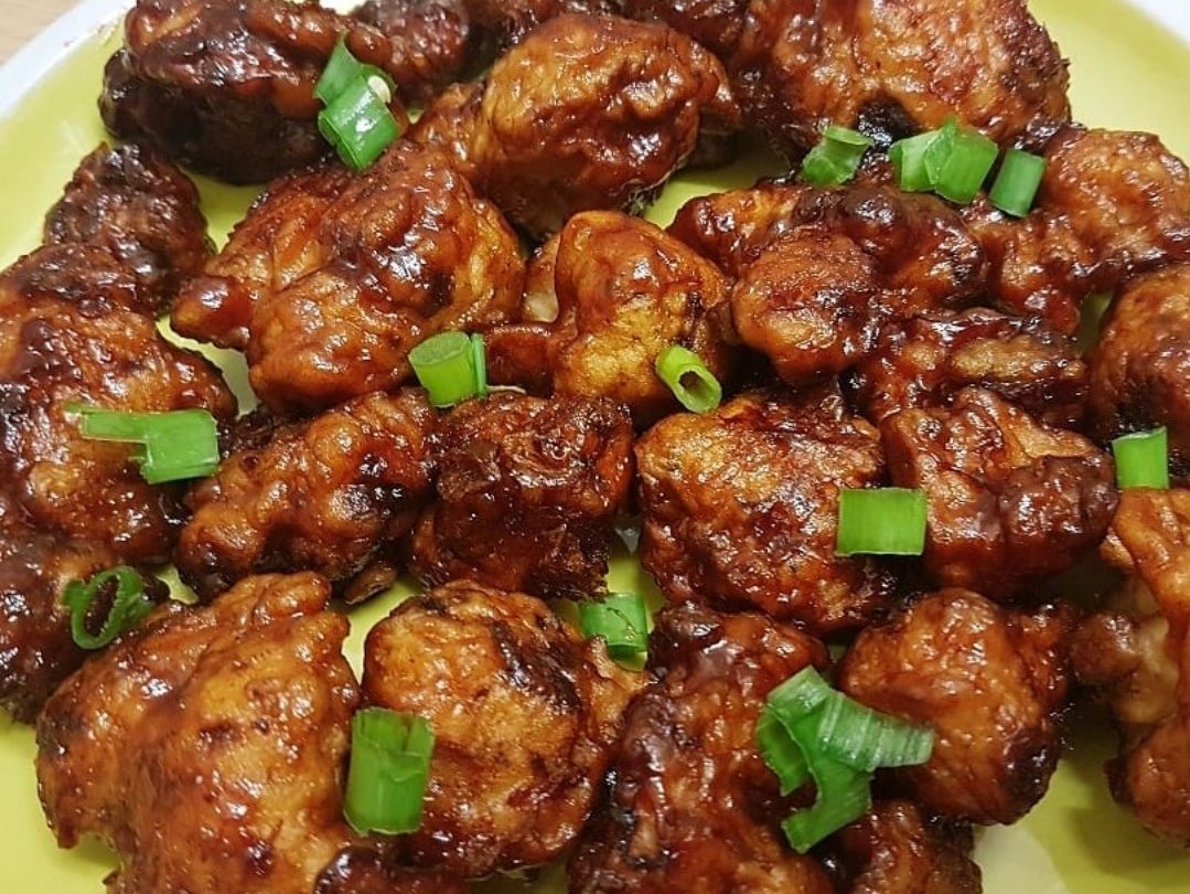 [<p>
  <img loading=